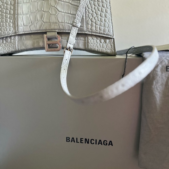 Authentic Balenciaga Hourglass in croc embossed calfskin - Picture 3 of 16